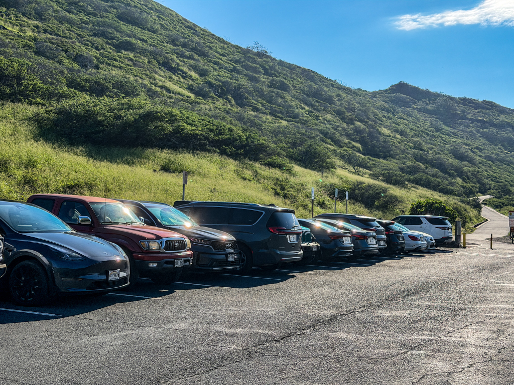 arking area at the Makapuʻu Lighthouse Trail trailhead in Oahu, Hawaii